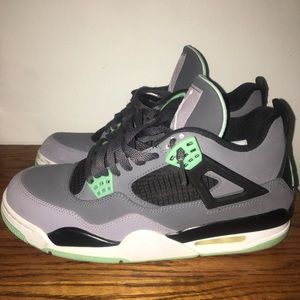 Retro 4 Jordan “Green Glow”